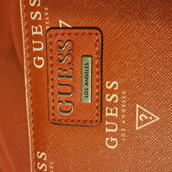 Guess Wallet - Picture 2 of 4